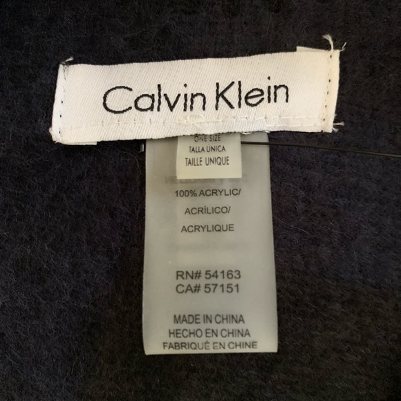 Calvin Klein Ruana Geometric Poncho - Picture 3 of 6